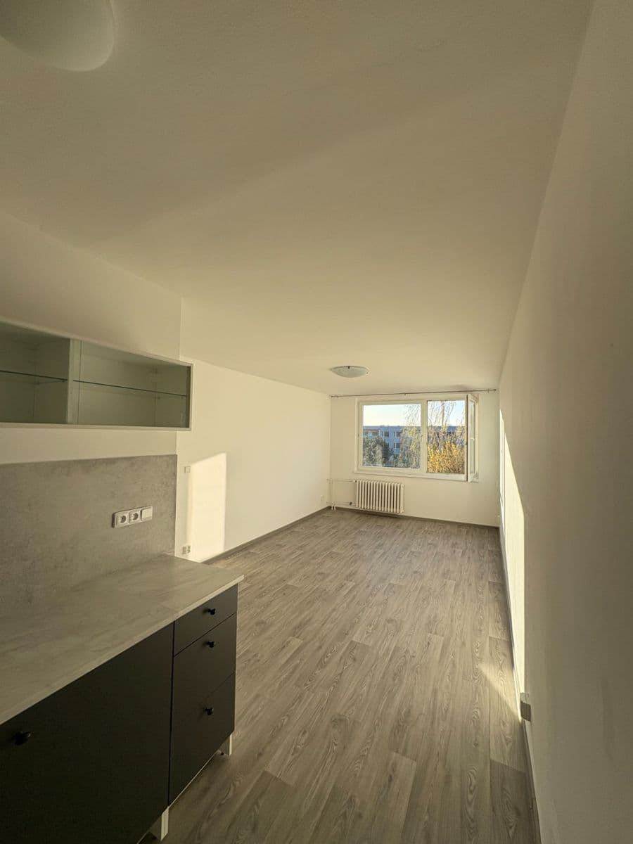 Pronájem bytu 2+kk 42 m², V Aleji, Poděbrady, Středočeský kraj Pronájem bytu 2+kk 42 m², V Aleji, Poděbrady, Středočeský kraj