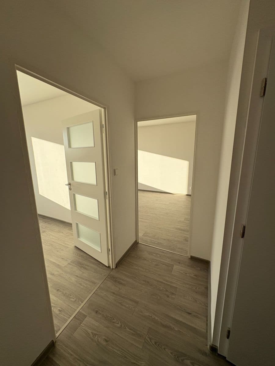 Pronájem bytu 2+kk 42 m², V Aleji, Poděbrady, Středočeský kraj Pronájem bytu 2+kk 42 m², V Aleji, Poděbrady, Středočeský kraj