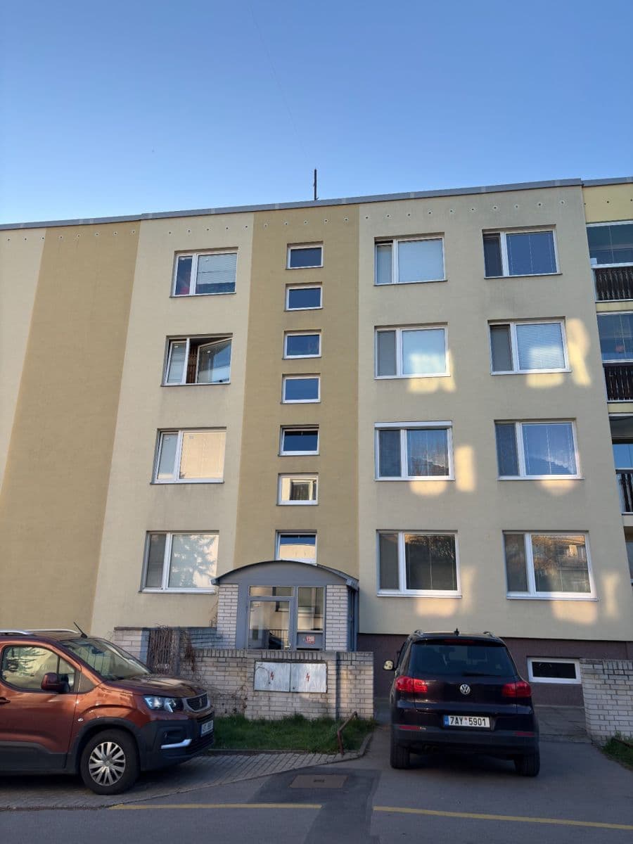 Pronájem bytu 2+kk 42 m², V Aleji, Poděbrady, Středočeský kraj Pronájem bytu 2+kk 42 m², V Aleji, Poděbrady, Středočeský kraj