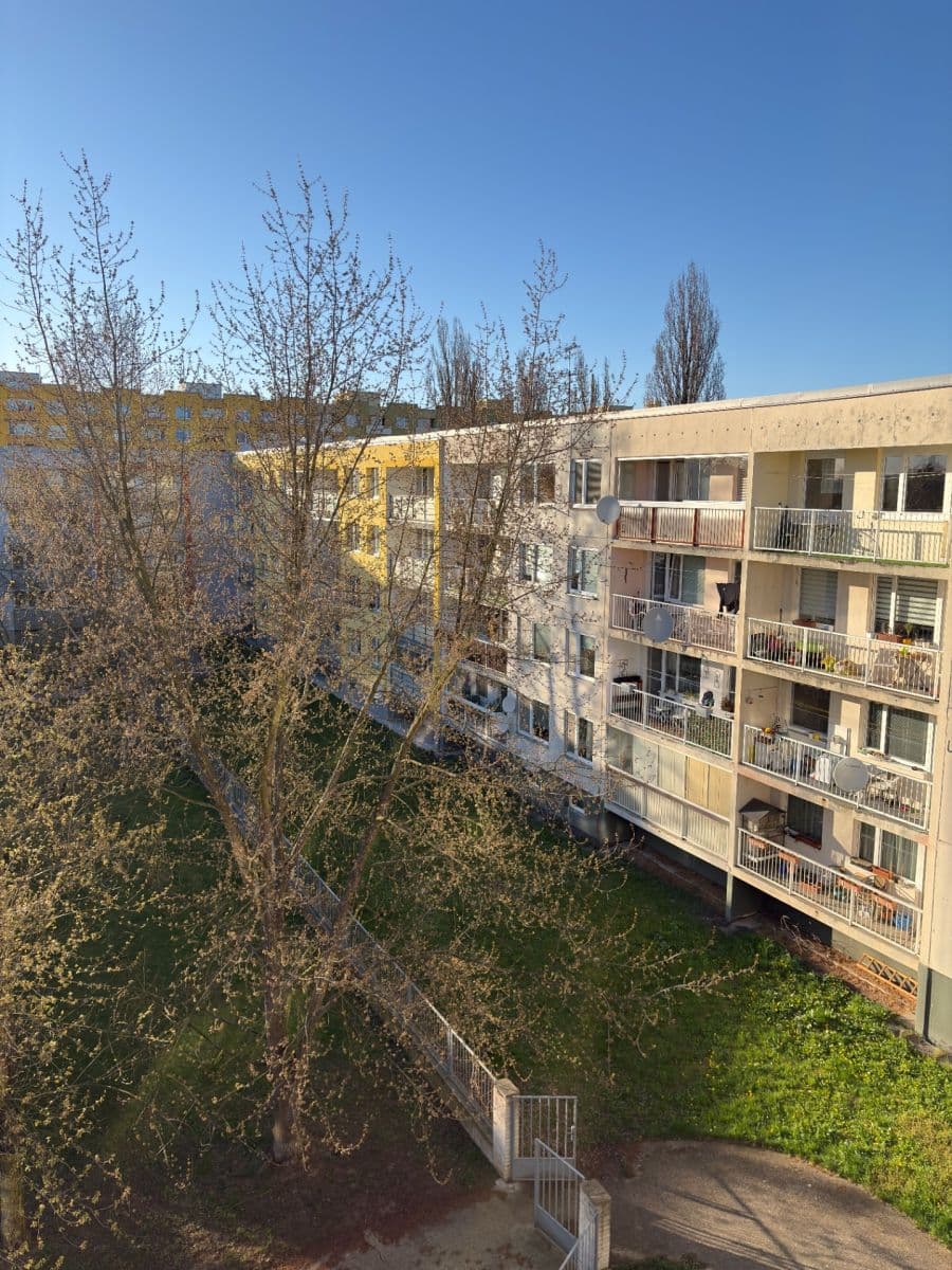 Pronájem bytu 2+kk 42 m², V Aleji, Poděbrady, Středočeský kraj Pronájem bytu 2+kk 42 m², V Aleji, Poděbrady, Středočeský kraj