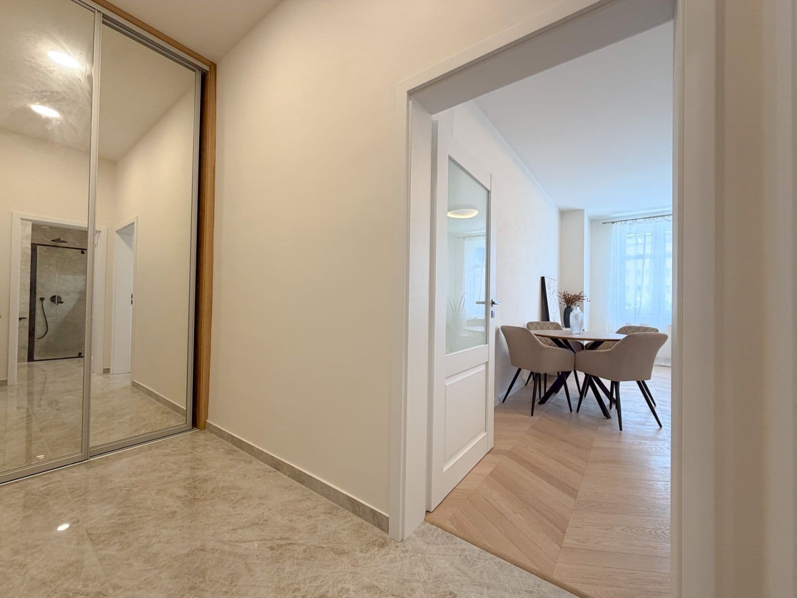 Prodej bytu 2+kk 54 m², Jeseniova, Praha, Praha Prodej bytu 2+kk 54 m², Jeseniova, Praha, Praha