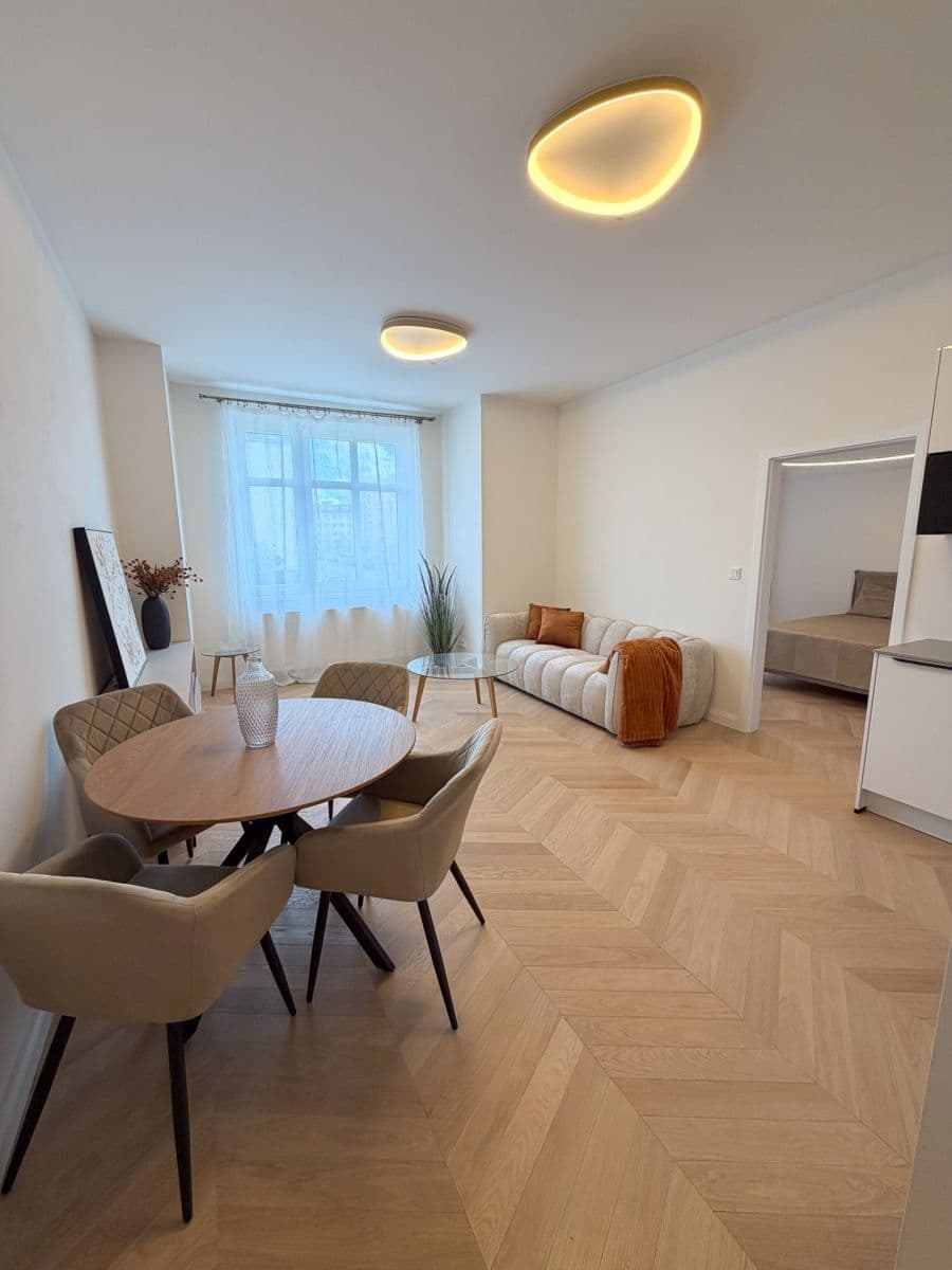 Prodej bytu 2+kk 54 m², Jeseniova, Praha, Praha Prodej bytu 2+kk 54 m², Jeseniova, Praha, Praha