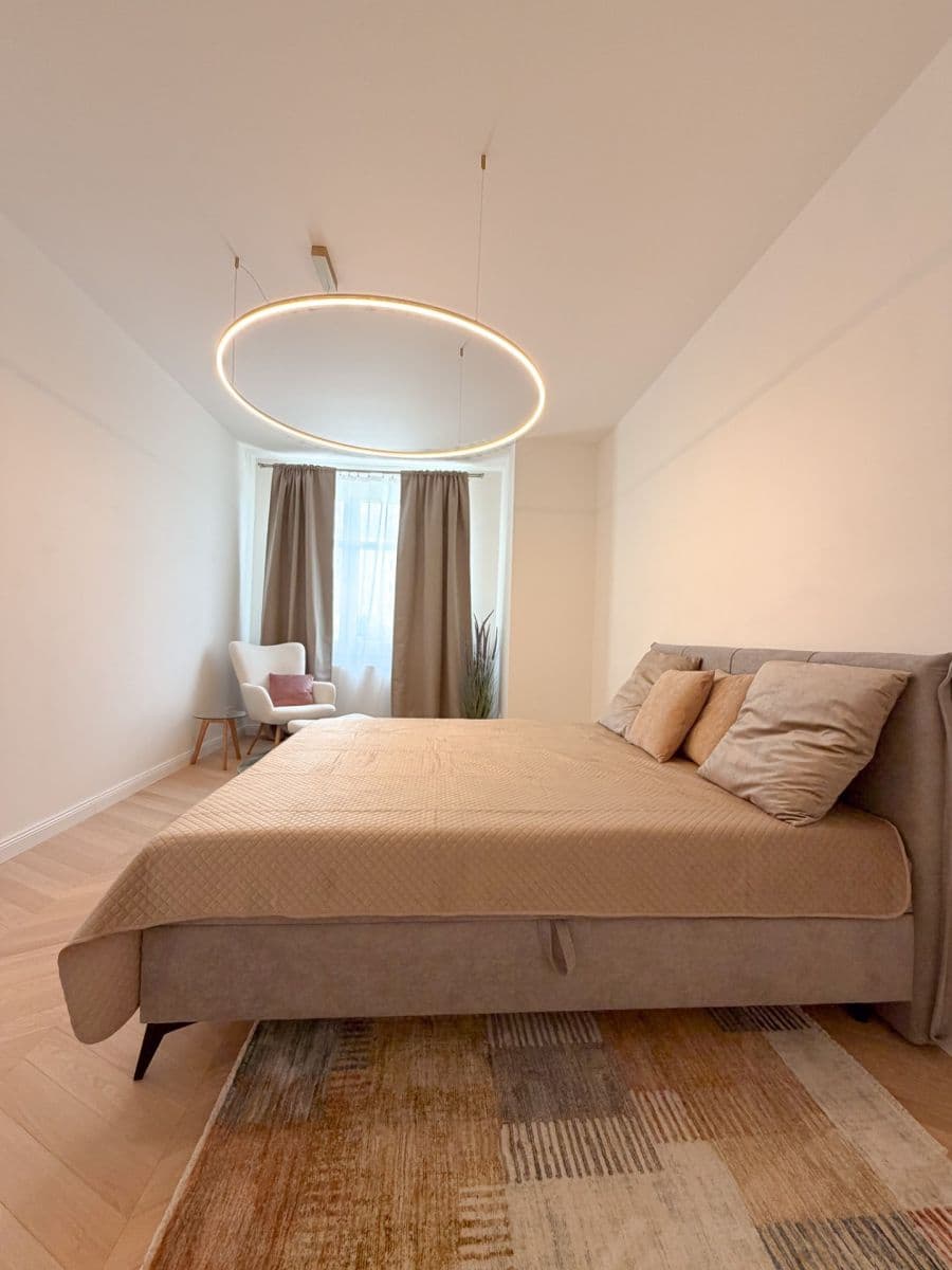 Prodej bytu 2+kk 54 m², Jeseniova, Praha, Praha Prodej bytu 2+kk 54 m², Jeseniova, Praha, Praha