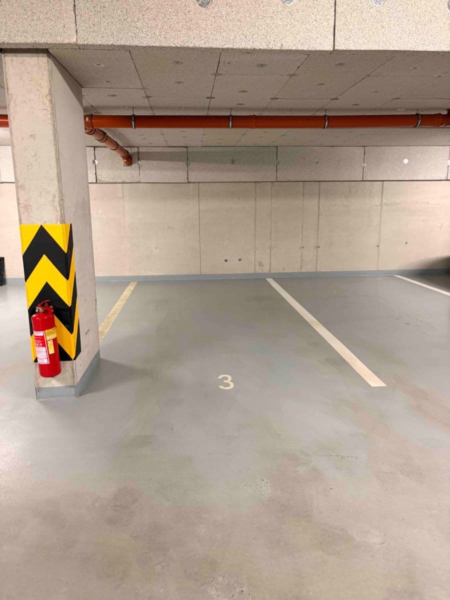 Pronájem garáže 13 m², Třebohostická, Praha, Praha Pronájem garáže 13 m², Třebohostická, Praha, Praha