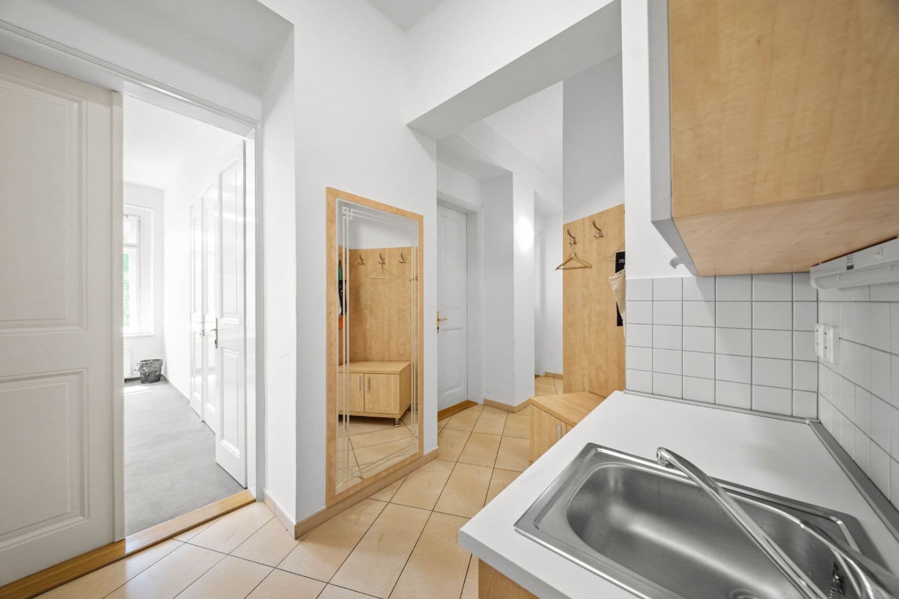 Pronájem kanceláře 156 m², Jeseniova, Praha, Praha Pronájem kanceláře 156 m², Jeseniova, Praha, Praha