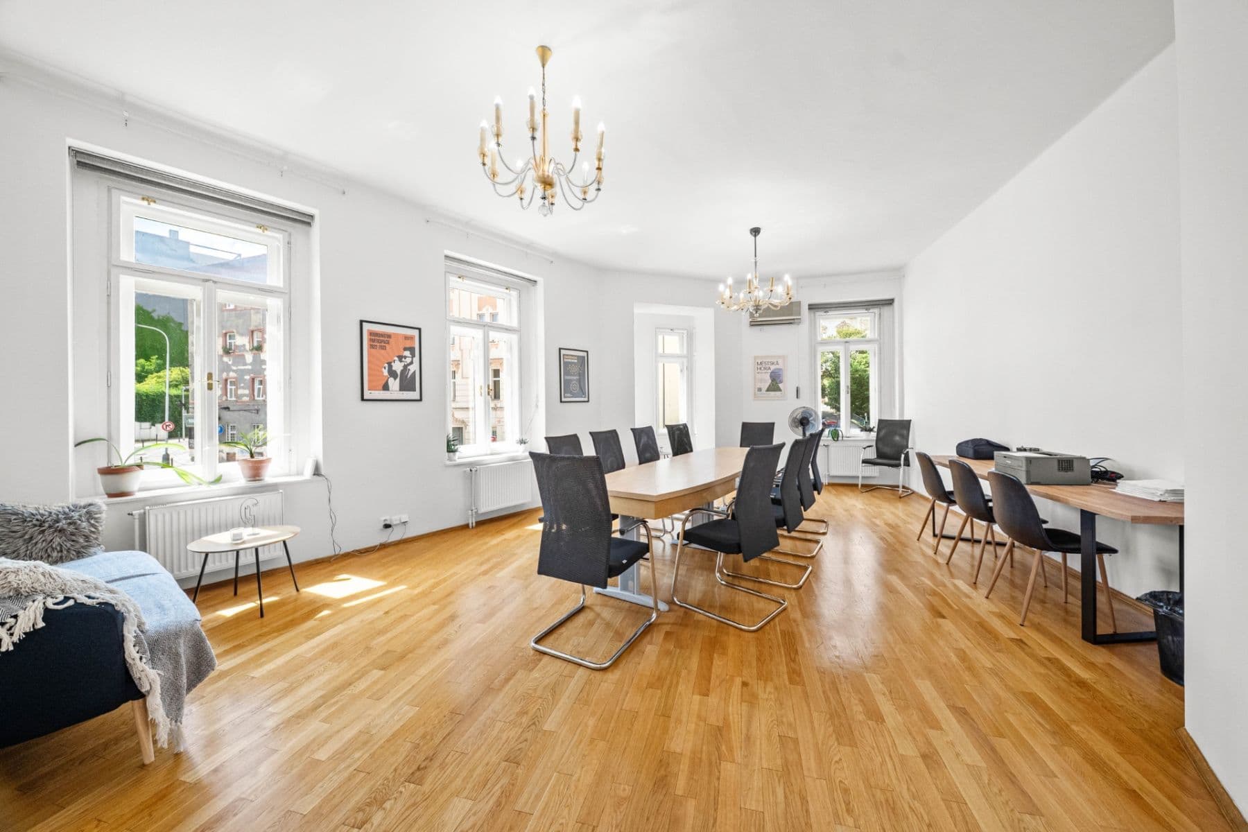 Pronájem kanceláře 156 m², Jeseniova, Praha, Praha Pronájem kanceláře 156 m², Jeseniova, Praha, Praha