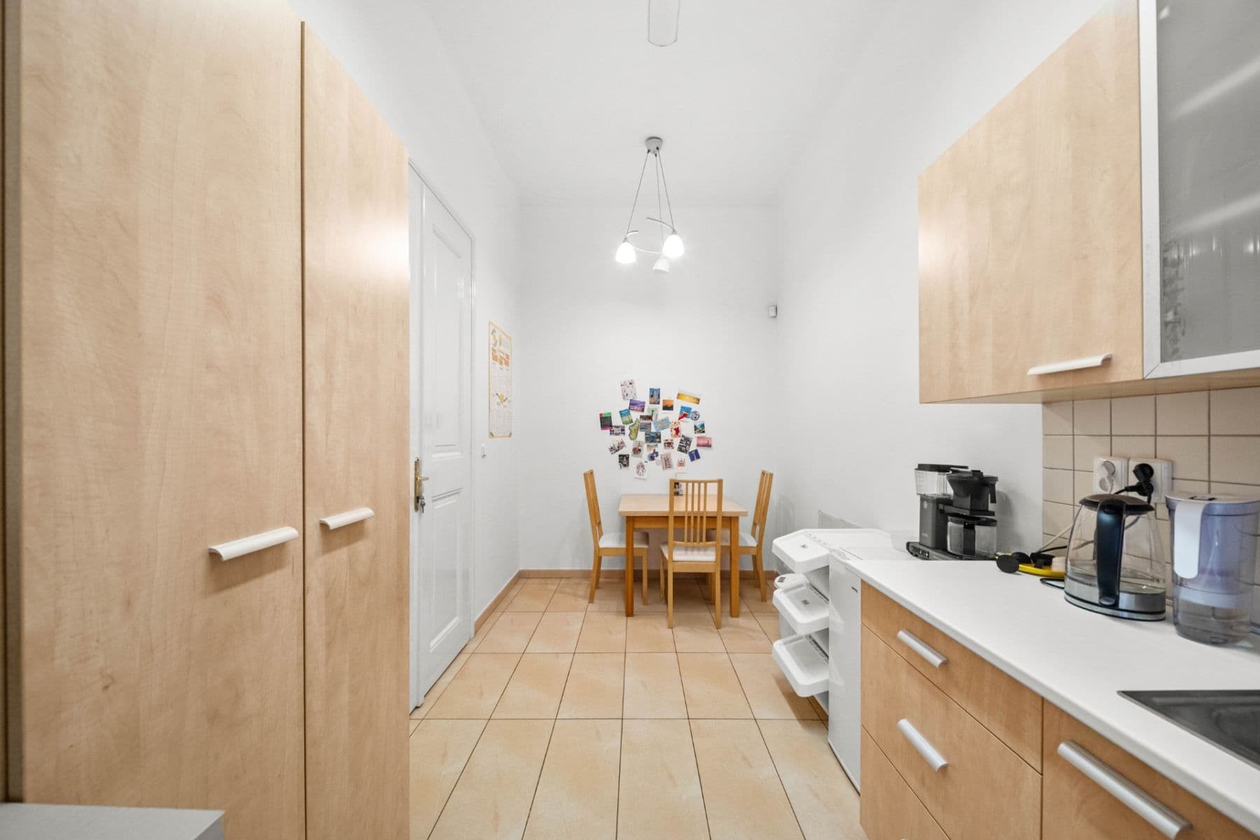 Pronájem kanceláře 156 m², Jeseniova, Praha, Praha Pronájem kanceláře 156 m², Jeseniova, Praha, Praha