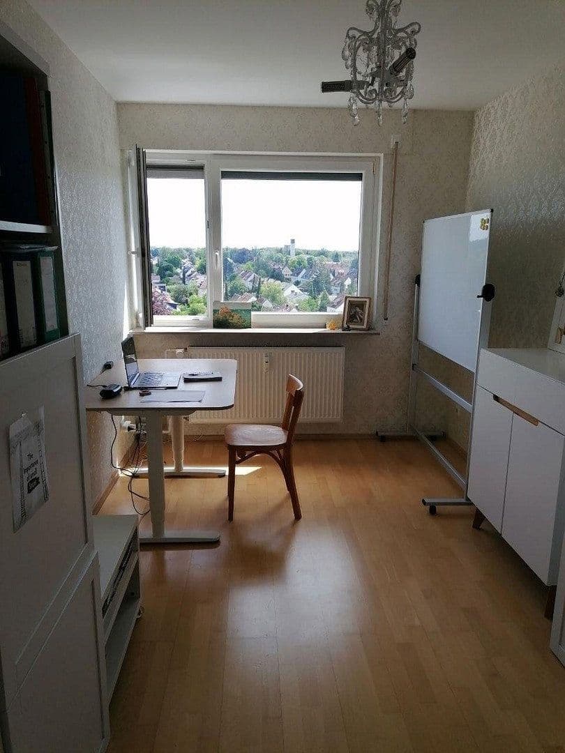 Prodej bytu 3+kk 95 m², Stuttgart - Möhringen, Bádensko-Württembersko Prodej bytu 3+kk 95 m², Stuttgart - Möhringen, Bádensko-Württembersko