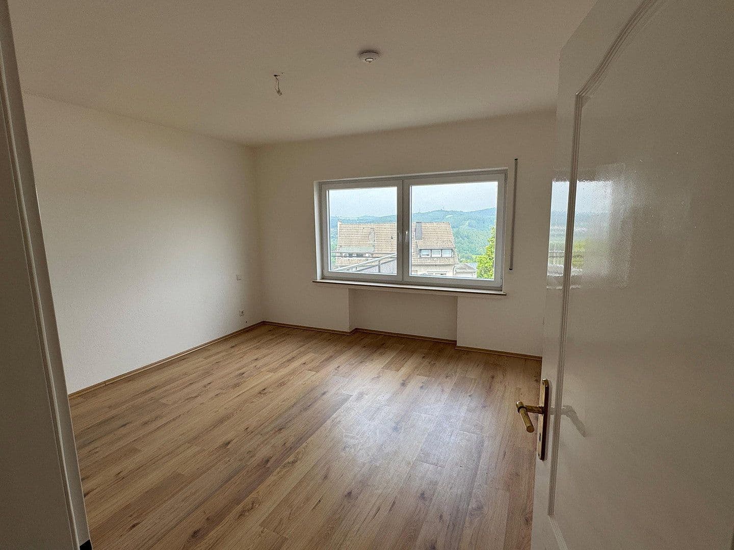 Pronájem bytu 3+1 114 m², Ringstraße 1b, Sundern, Severní Porýní-Vestfálsko Pronájem bytu 3+1 114 m², Ringstraße 1b, Sundern, Severní Porýní-Vestfálsko