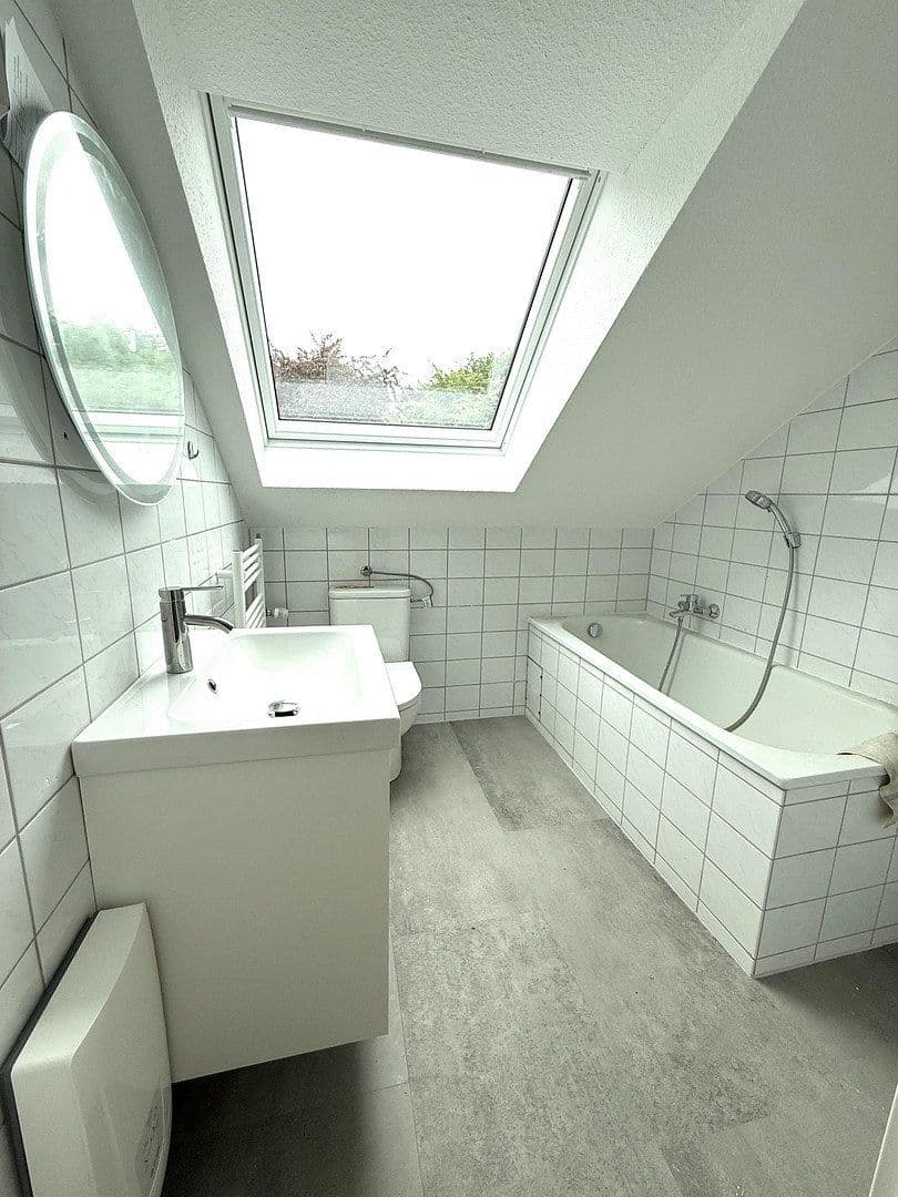Pronájem bytu 2+1 55 m², Essen, Severní Porýní-Vestfálsko Pronájem bytu 2+1 55 m², Essen, Severní Porýní-Vestfálsko