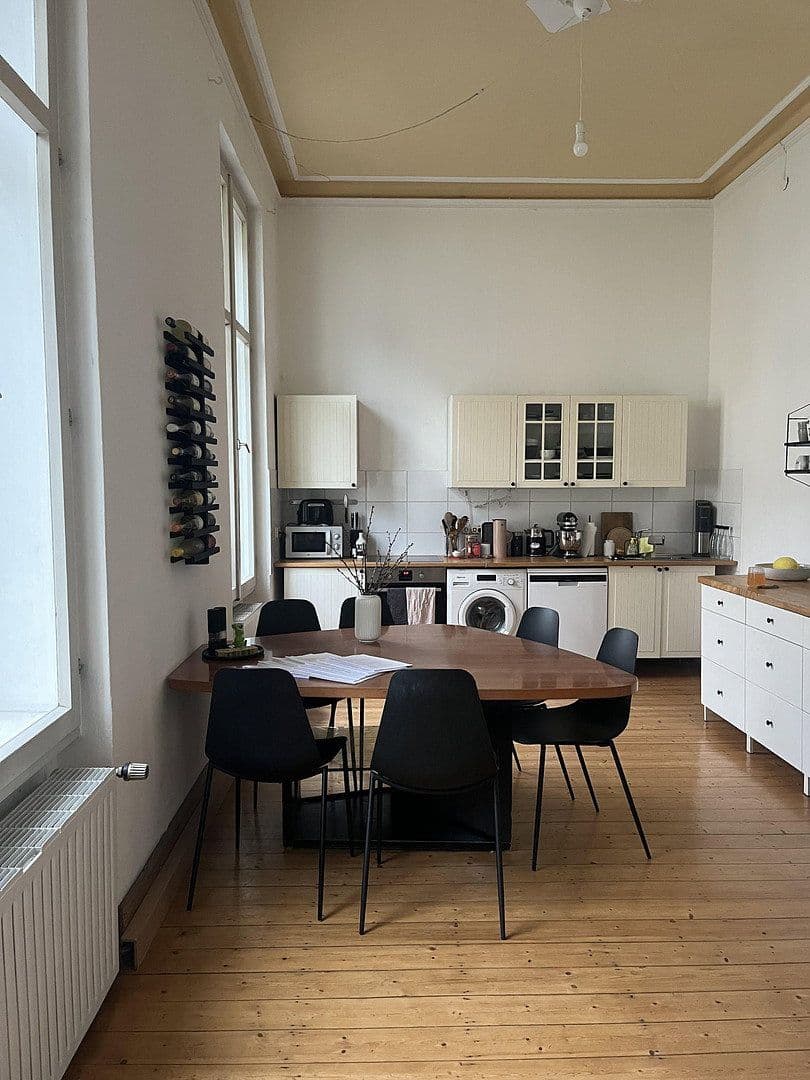 Pronájem bytu 3+1 90 m², Weberstr.41, Bonn, Severní Porýní-Vestfálsko Pronájem bytu 3+1 90 m², Weberstr.41, Bonn, Severní Porýní-Vestfálsko