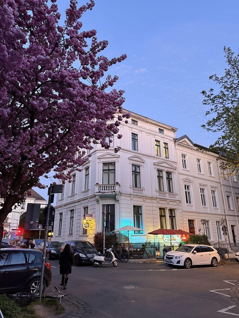 Pronájem bytu 3+1 90 m², Weberstr.41, Bonn, Severní Porýní-Vestfálsko Pronájem bytu 3+1 90 m², Weberstr.41, Bonn, Severní Porýní-Vestfálsko