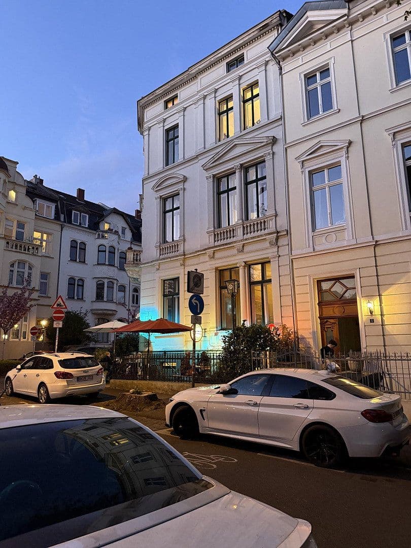 Pronájem bytu 3+1 90 m², Weberstr.41, Bonn, Severní Porýní-Vestfálsko Pronájem bytu 3+1 90 m², Weberstr.41, Bonn, Severní Porýní-Vestfálsko