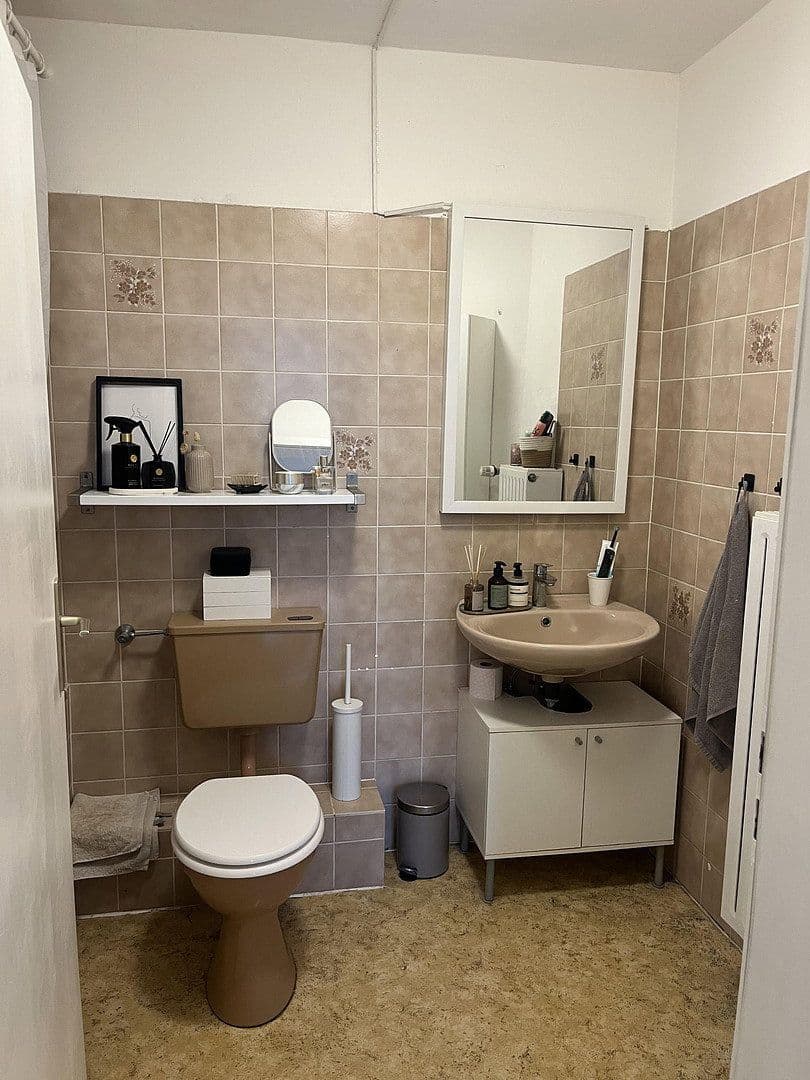 Pronájem bytu 3+1 90 m², Weberstr.41, Bonn, Severní Porýní-Vestfálsko Pronájem bytu 3+1 90 m², Weberstr.41, Bonn, Severní Porýní-Vestfálsko