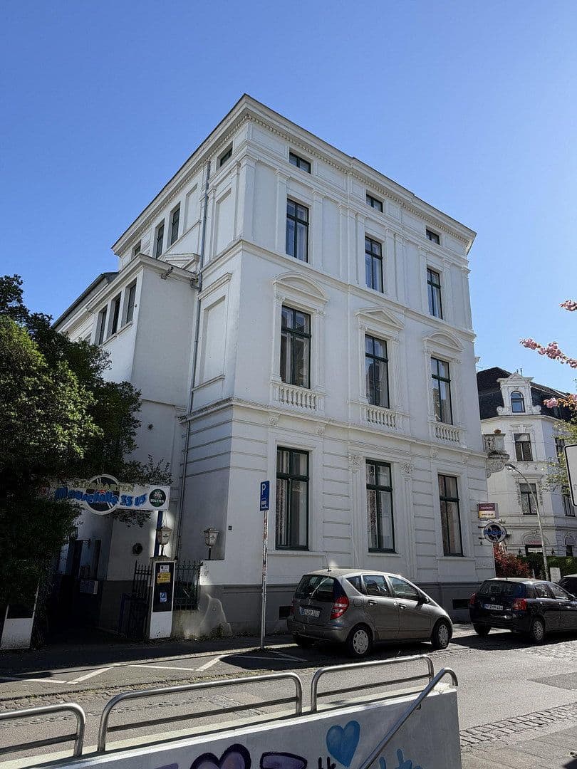 Pronájem bytu 3+1 90 m², Weberstr.41, Bonn, Severní Porýní-Vestfálsko Pronájem bytu 3+1 90 m², Weberstr.41, Bonn, Severní Porýní-Vestfálsko