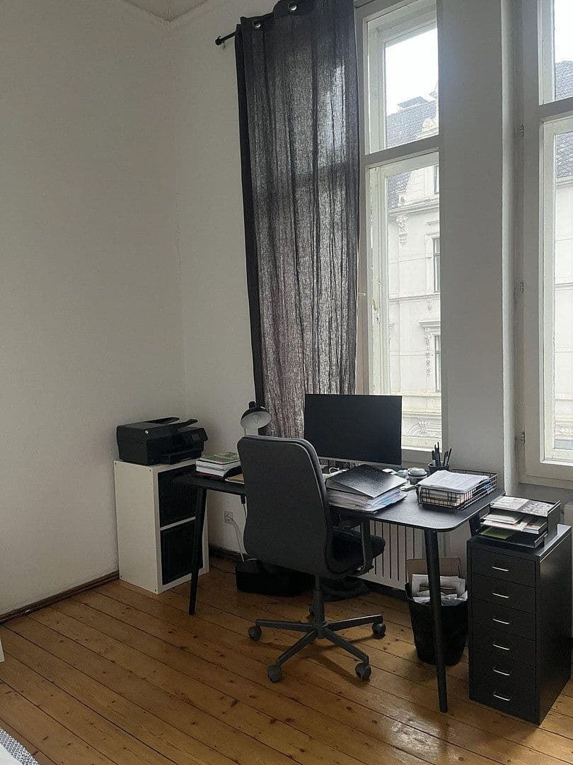 Pronájem bytu 3+1 90 m², Weberstr.41, Bonn, Severní Porýní-Vestfálsko Pronájem bytu 3+1 90 m², Weberstr.41, Bonn, Severní Porýní-Vestfálsko
