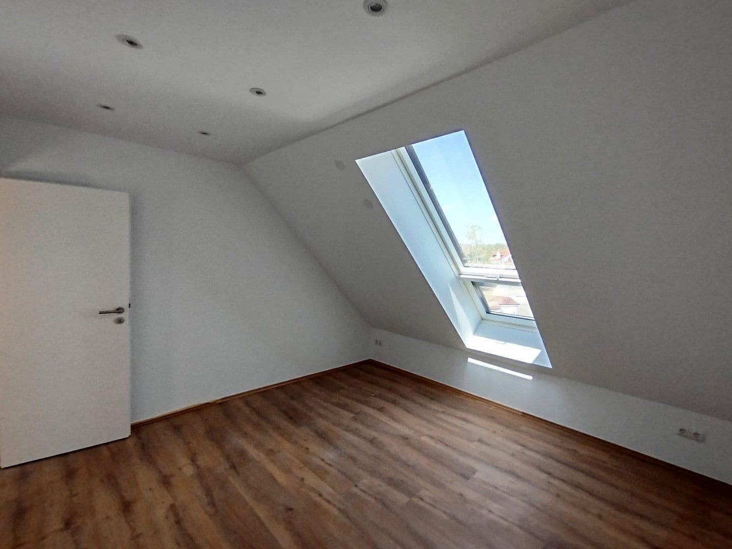 Pronájem bytu 3+1 45 m², Geleitstraße 30, Hanau, Hessen Pronájem bytu 3+1 45 m², Geleitstraße 30, Hanau, Hessen