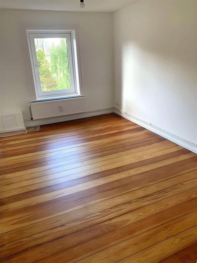 Pronájem bytu 4+1 80 m², Walddörferstrasse 276, Hamburg, Hamburg Pronájem bytu 4+1 80 m², Walddörferstrasse 276, Hamburg, Hamburg