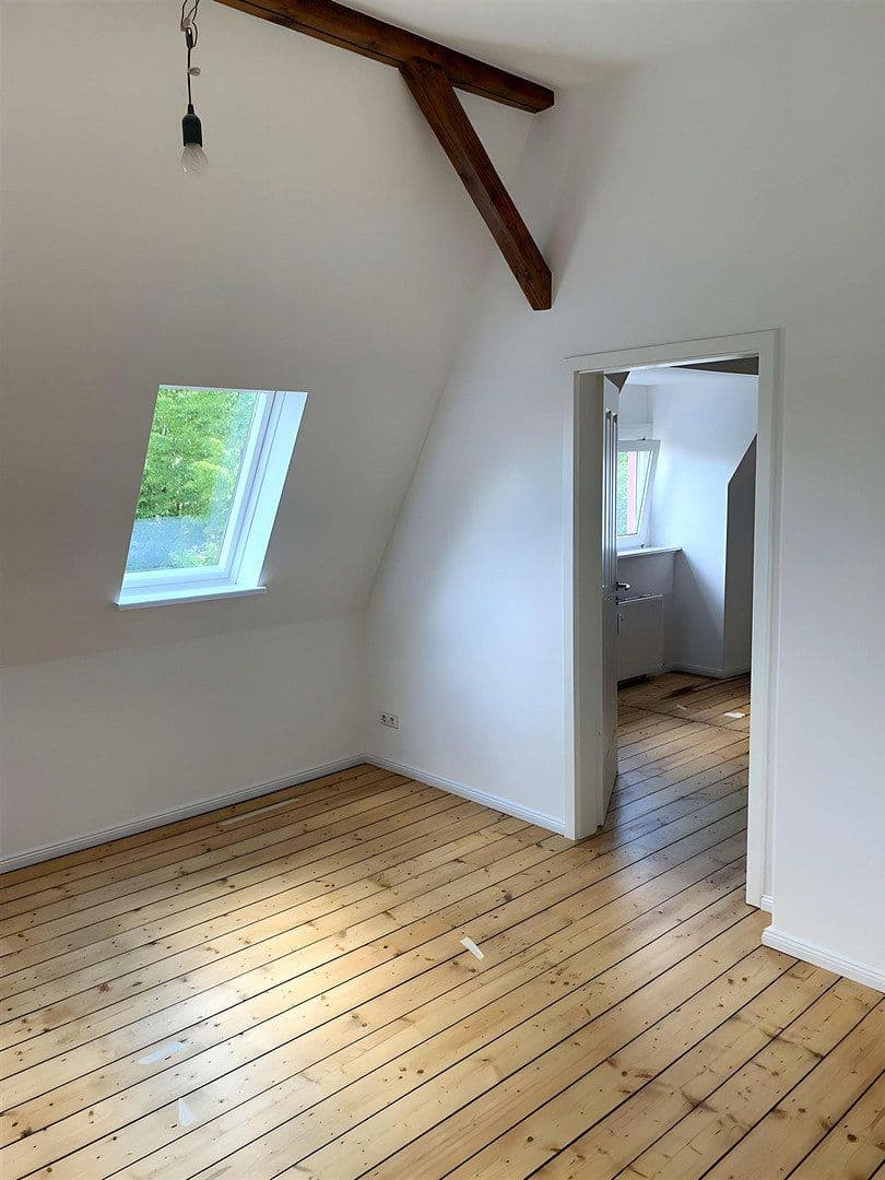 Pronájem bytu 4+1 80 m², Walddörferstrasse 276, Hamburg, Hamburg Pronájem bytu 4+1 80 m², Walddörferstrasse 276, Hamburg, Hamburg