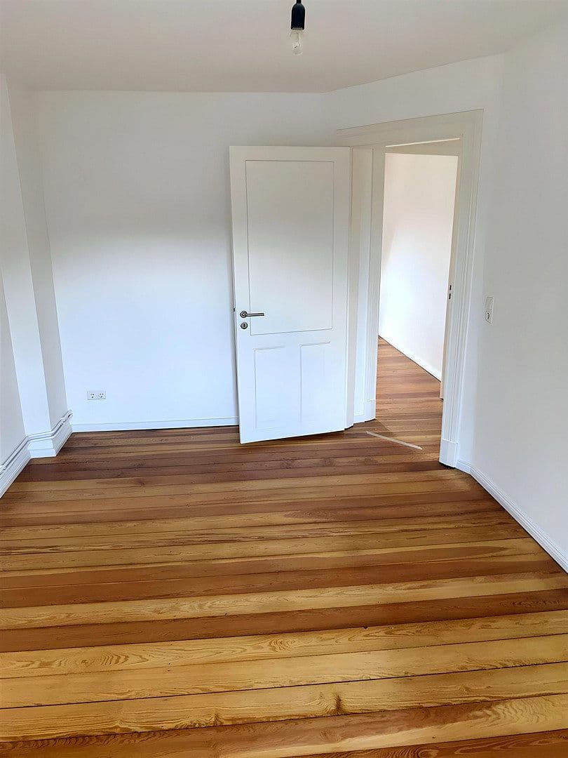 Pronájem bytu 4+1 80 m², Walddörferstrasse 276, Hamburg, Hamburg Pronájem bytu 4+1 80 m², Walddörferstrasse 276, Hamburg, Hamburg