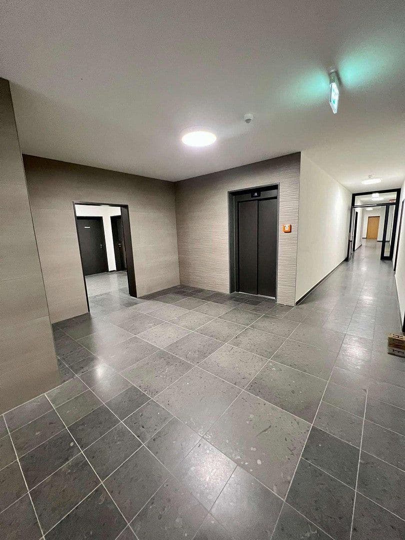 Pronájem bytu 4+1 105 m², Sonninstr 17, Hamburg, Hamburg Pronájem bytu 4+1 105 m², Sonninstr 17, Hamburg, Hamburg