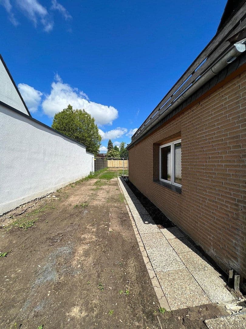 Prodej domu 201 m², pozemek 673 m², Sodenstr. 5, Düsseldorf, Severní Porýní-Vestfálsko Prodej domu 201 m², pozemek 673 m², Sodenstr. 5, Düsseldorf, Severní Porýní-Vestfálsko