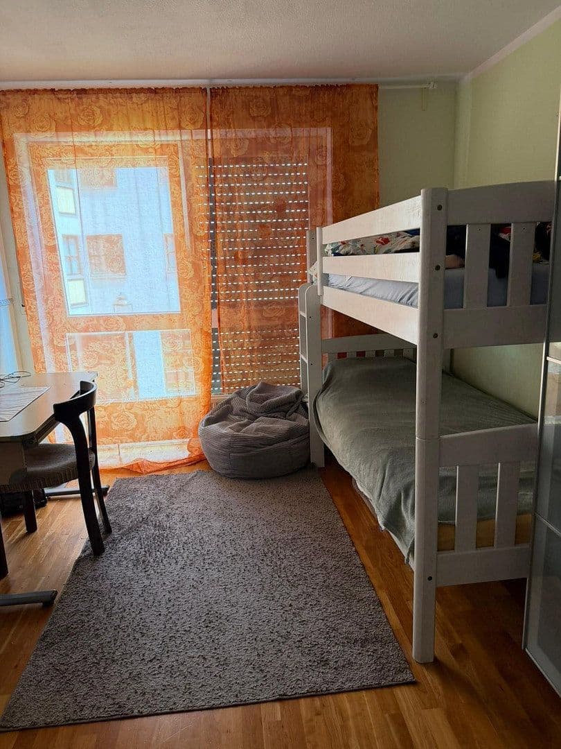 Pronájem bytu 3+1 56 m², Salomon-Idler-Straße 24b, Augsburg, Bavorsko Pronájem bytu 3+1 56 m², Salomon-Idler-Straße 24b, Augsburg, Bavorsko