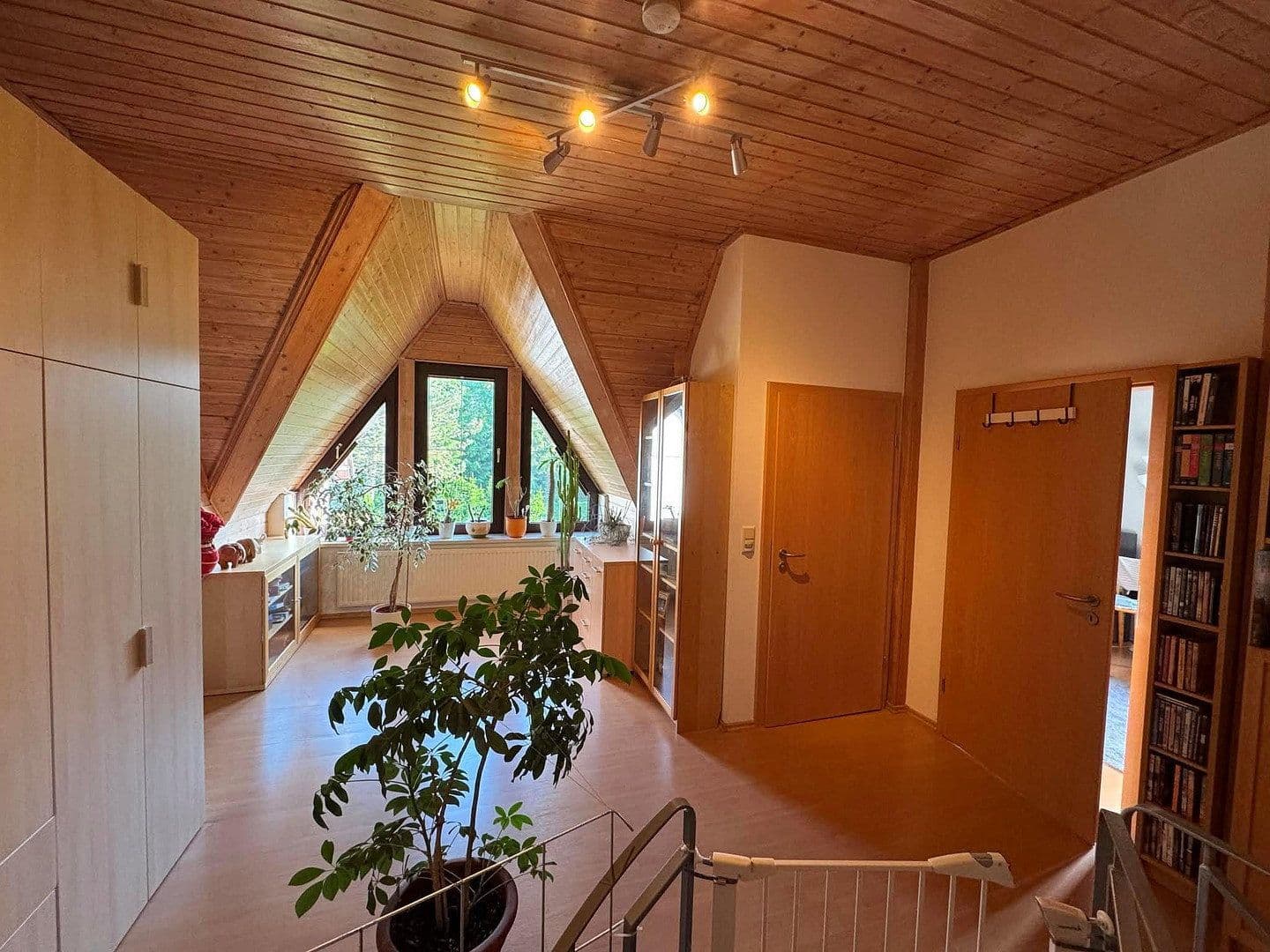 Prodej domu 180 m², pozemek 2.700 m², Jahnsdorf/Erzgebirge, Sasko Prodej domu 180 m², pozemek 2.700 m², Jahnsdorf/Erzgebirge, Sasko