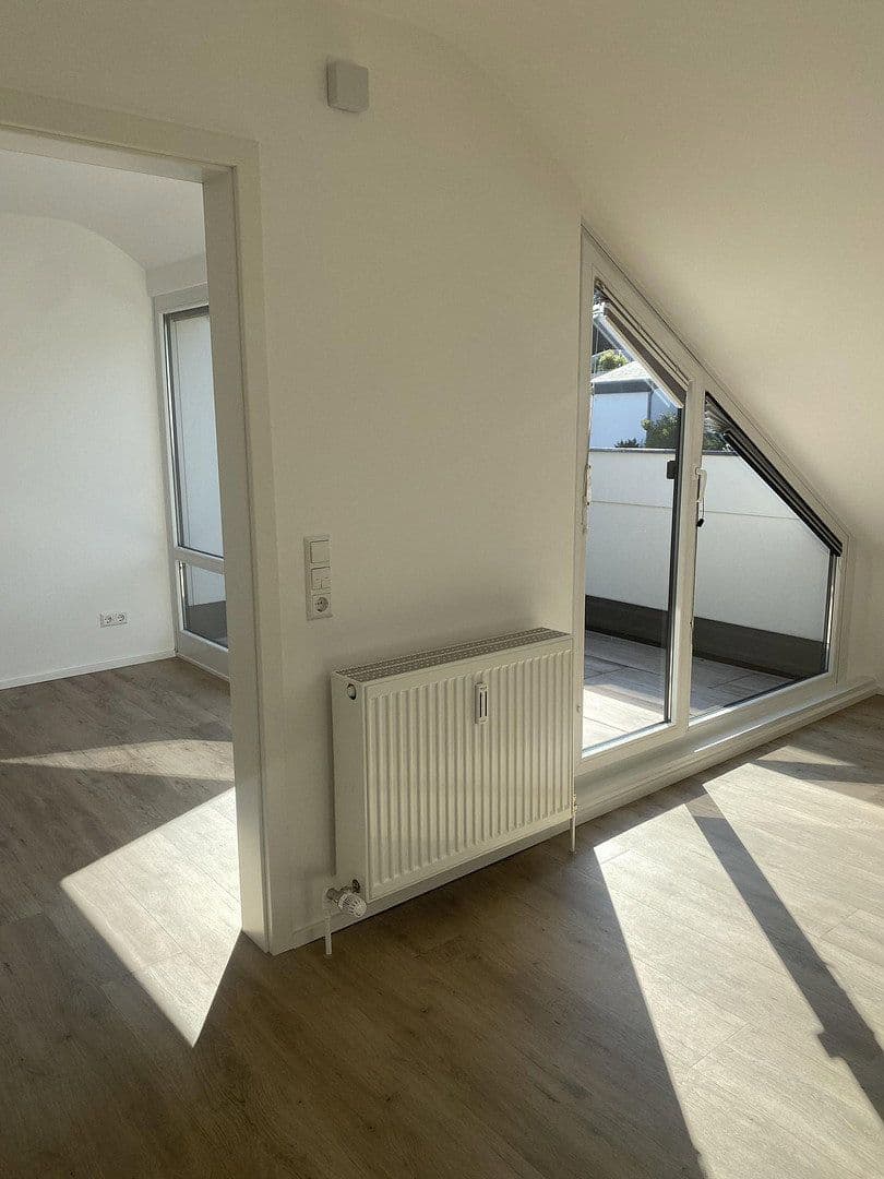 Pronájem bytu 3+kk 74 m², STUTTGART, Bádensko-Württembersko Pronájem bytu 3+kk 74 m², STUTTGART, Bádensko-Württembersko