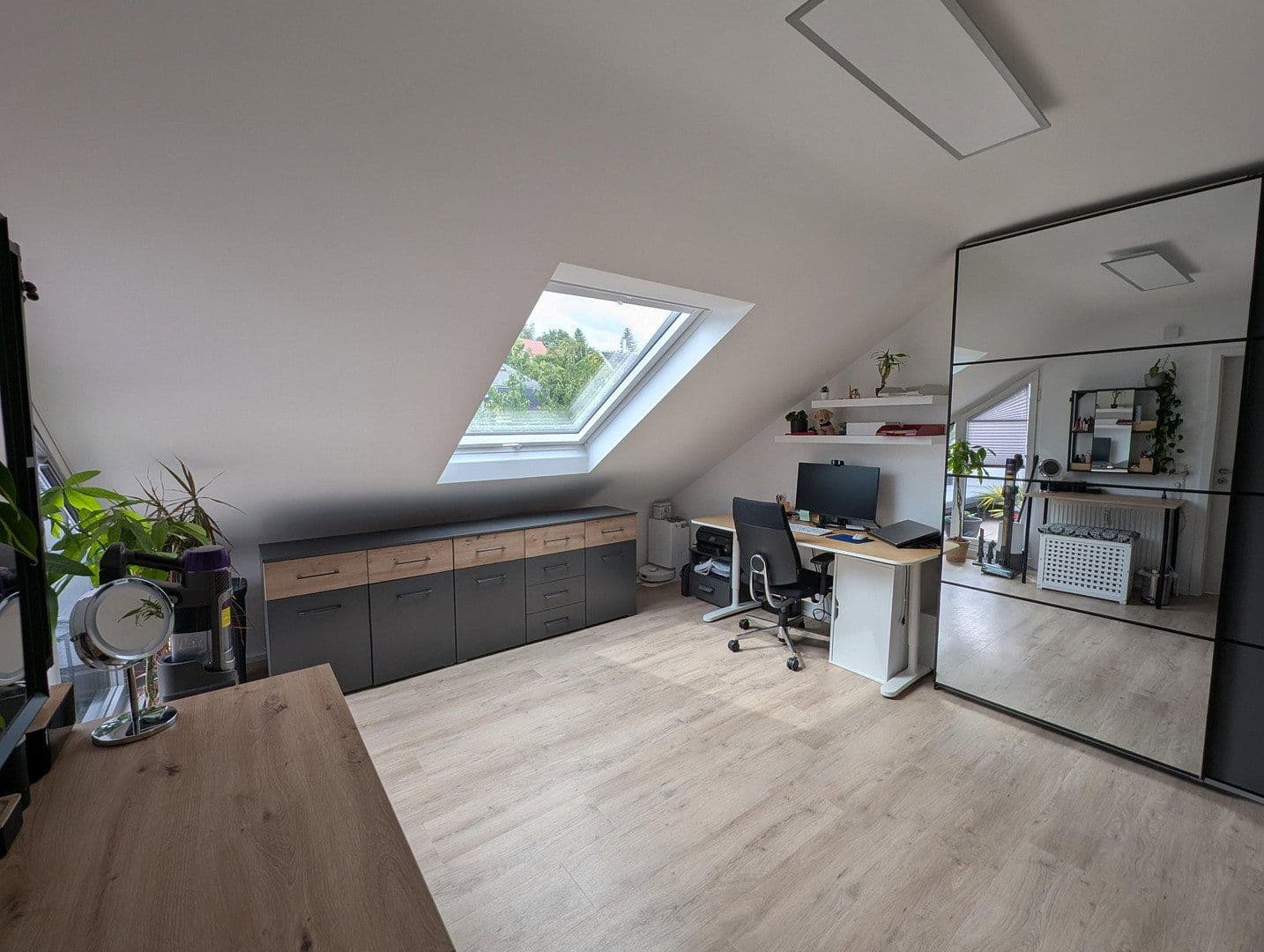 Pronájem bytu 3+kk 74 m², STUTTGART, Bádensko-Württembersko Pronájem bytu 3+kk 74 m², STUTTGART, Bádensko-Württembersko