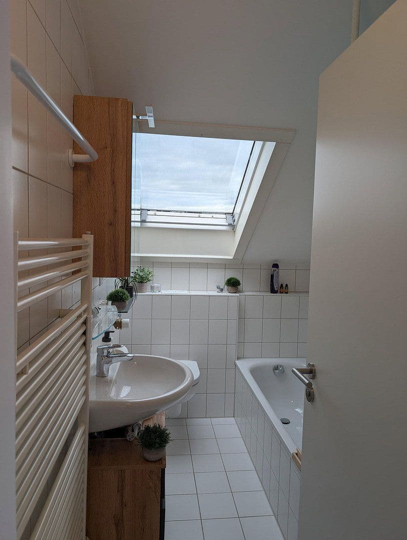 Pronájem bytu 3+kk 74 m², STUTTGART, Bádensko-Württembersko Pronájem bytu 3+kk 74 m², STUTTGART, Bádensko-Württembersko