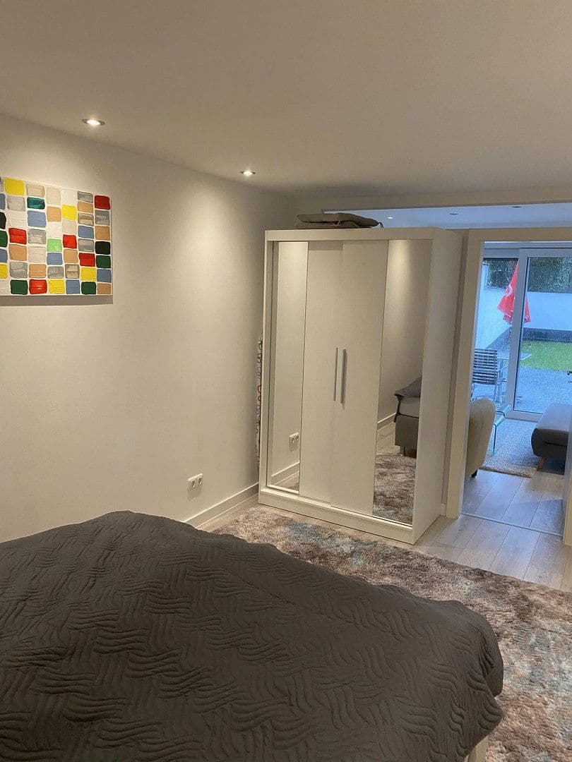 Pronájem bytu 2+1 72 m², Düsseldorf, Severní Porýní-Vestfálsko Pronájem bytu 2+1 72 m², Düsseldorf, Severní Porýní-Vestfálsko