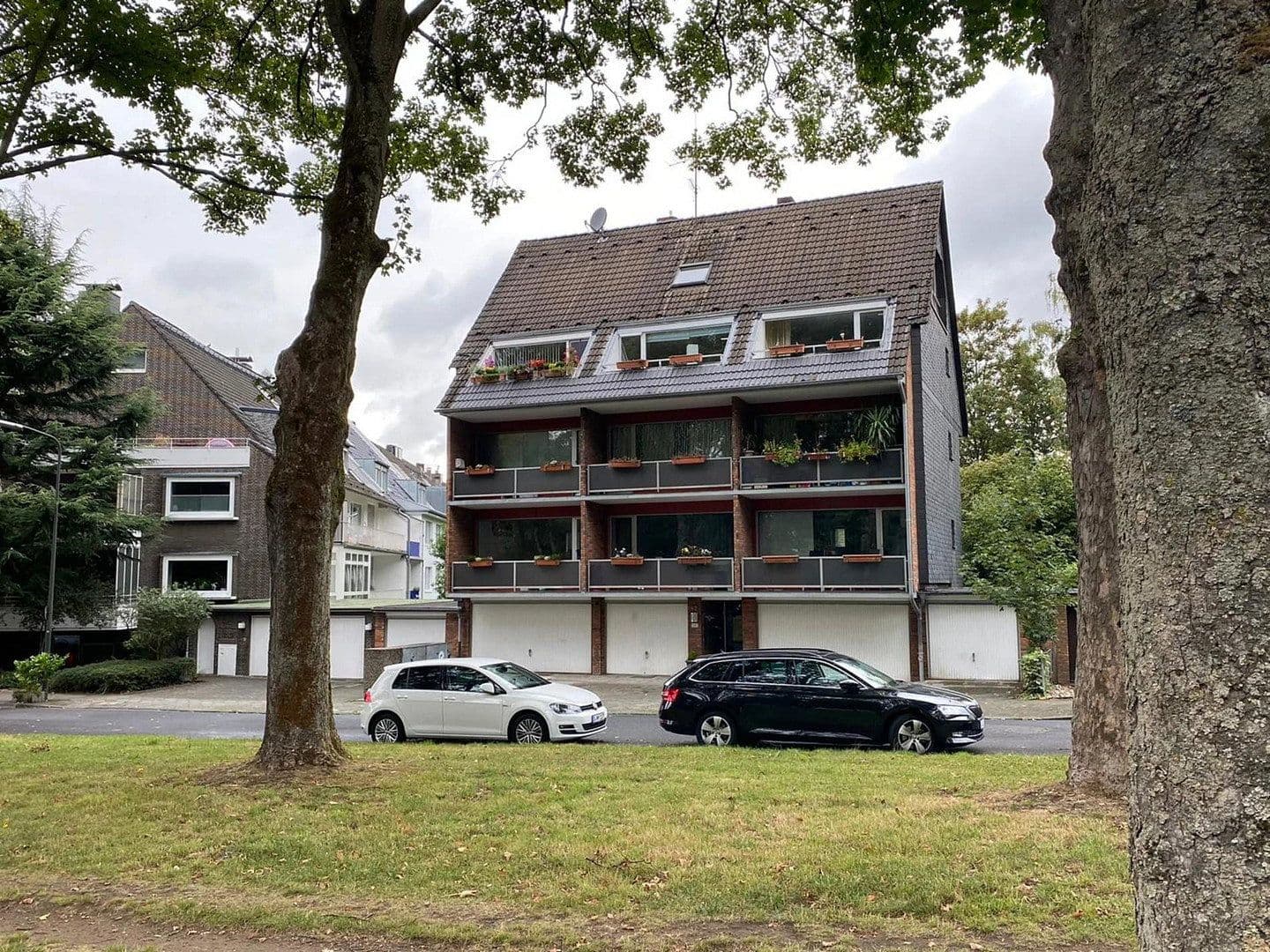 Pronájem bytu 2+1 72 m², Düsseldorf, Severní Porýní-Vestfálsko Pronájem bytu 2+1 72 m², Düsseldorf, Severní Porýní-Vestfálsko