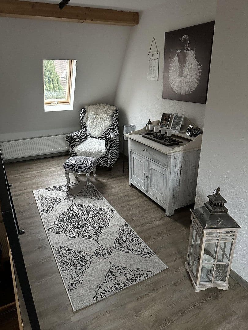 Prodej domu 108 m², pozemek 312 m², Im Reutbusch, Birkenfeld, Bádensko-Württembersko Prodej domu 108 m², pozemek 312 m², Im Reutbusch, Birkenfeld, Bádensko-Württembersko
