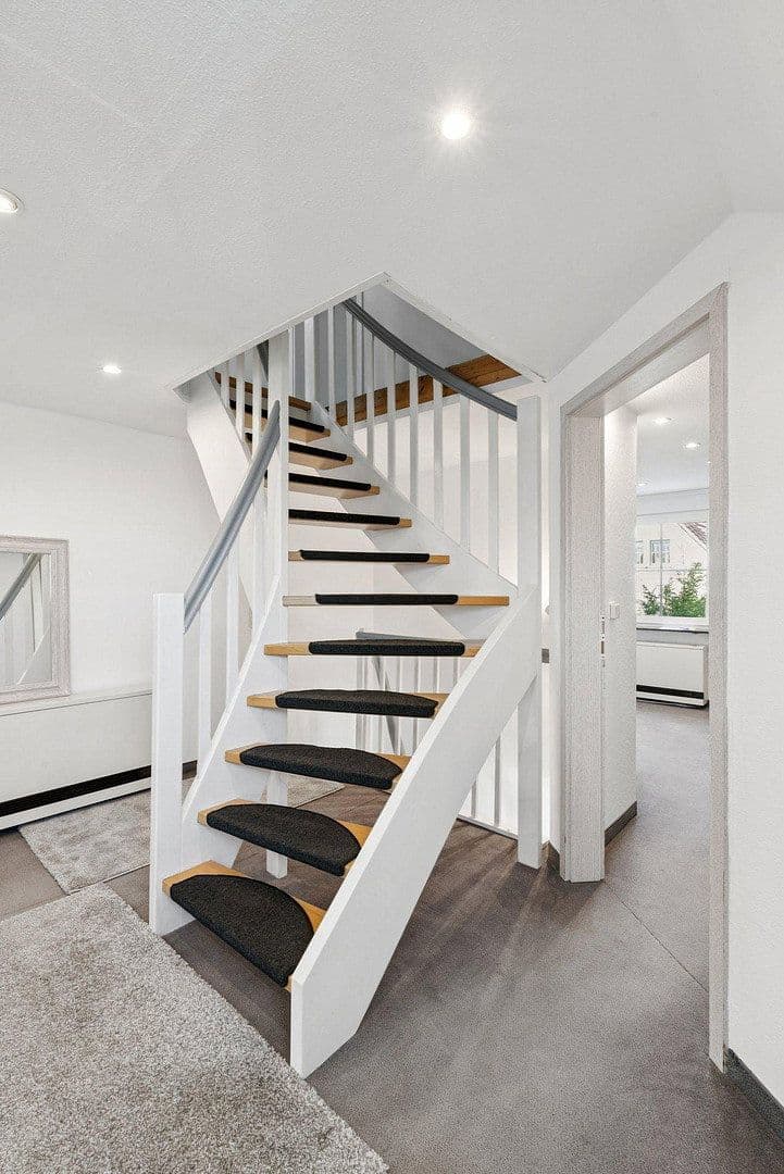 Prodej domu 125 m², pozemek 370 m², Kronberg im Taunus, Hessen Prodej domu 125 m², pozemek 370 m², Kronberg im Taunus, Hessen