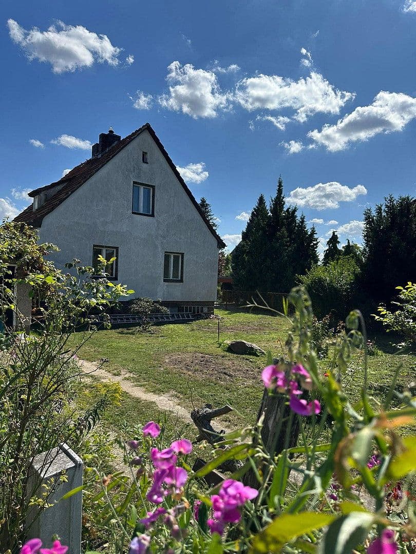 Prodej domu 110 m², pozemek 1.019 m², Wacholderheide 50, Berlin Mahlsdorf Nord, Berlín Prodej domu 110 m², pozemek 1.019 m², Wacholderheide 50, Berlin Mahlsdorf Nord, Berlín