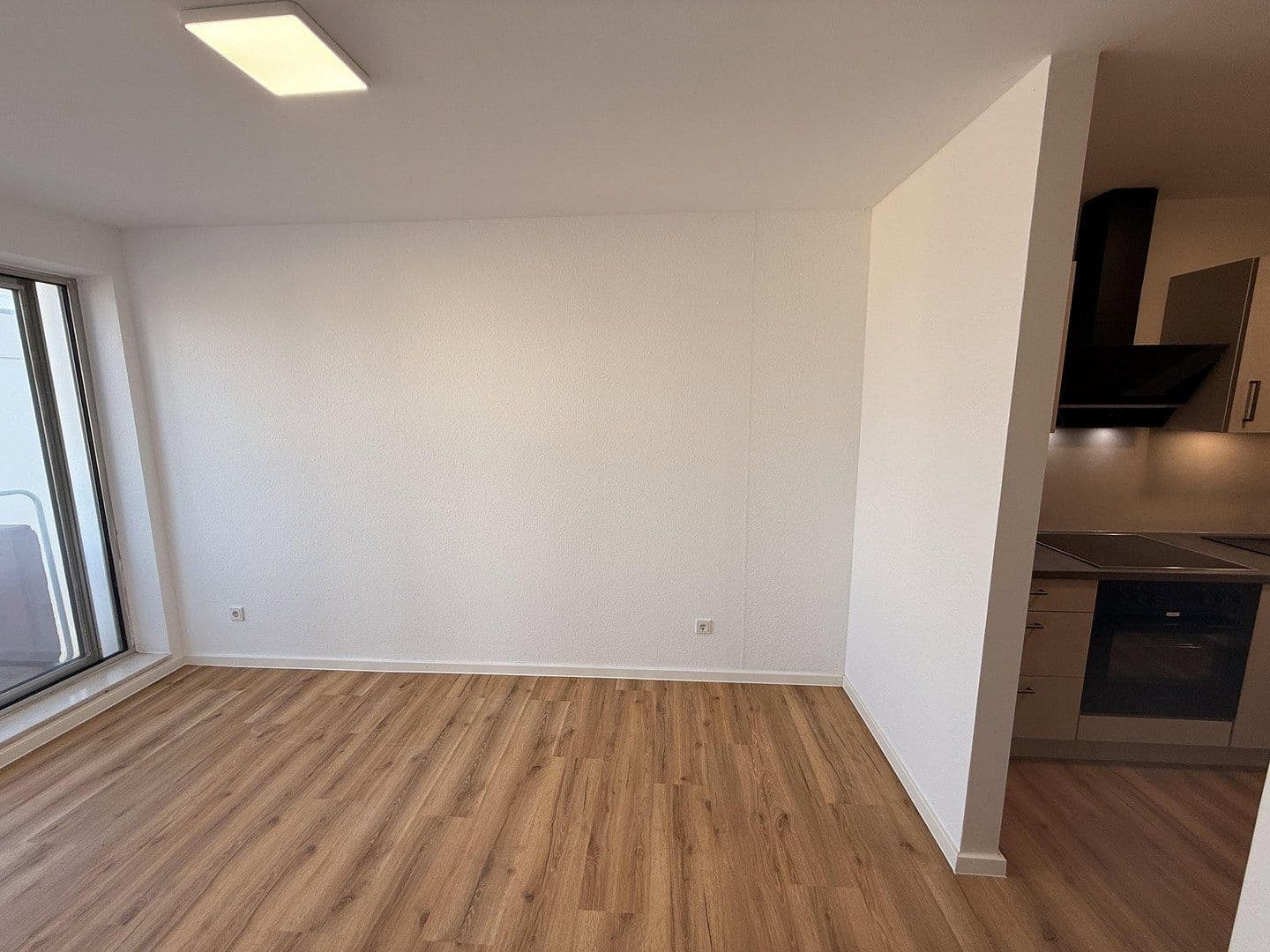Pronájem bytu 3+1 68 m², Kaiser-Friedrich-Ring 32, Saarlouis, Země Sársko Pronájem bytu 3+1 68 m², Kaiser-Friedrich-Ring 32, Saarlouis, Země Sársko