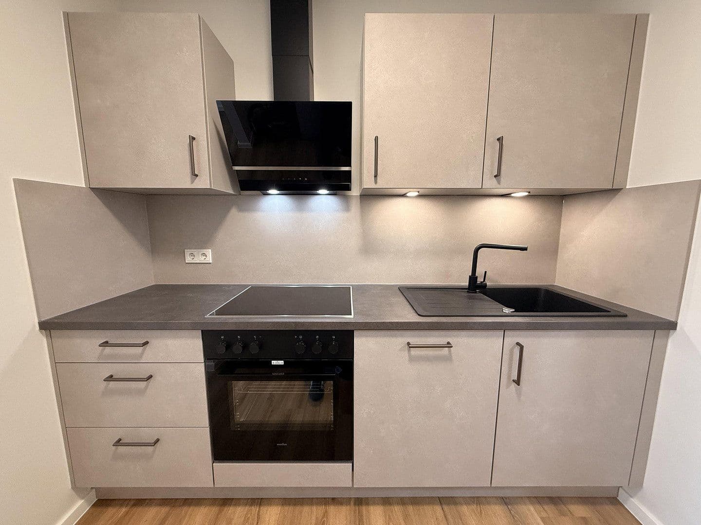 Pronájem bytu 3+1 68 m², Kaiser-Friedrich-Ring 32, Saarlouis, Země Sársko Pronájem bytu 3+1 68 m², Kaiser-Friedrich-Ring 32, Saarlouis, Země Sársko
