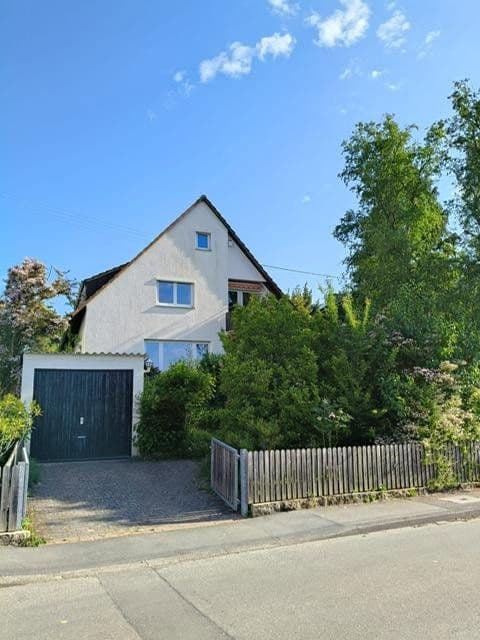 Prodej domu 160 m², pozemek 944 m², Filderstadt, Bádensko-Württembersko Prodej domu 160 m², pozemek 944 m², Filderstadt, Bádensko-Württembersko