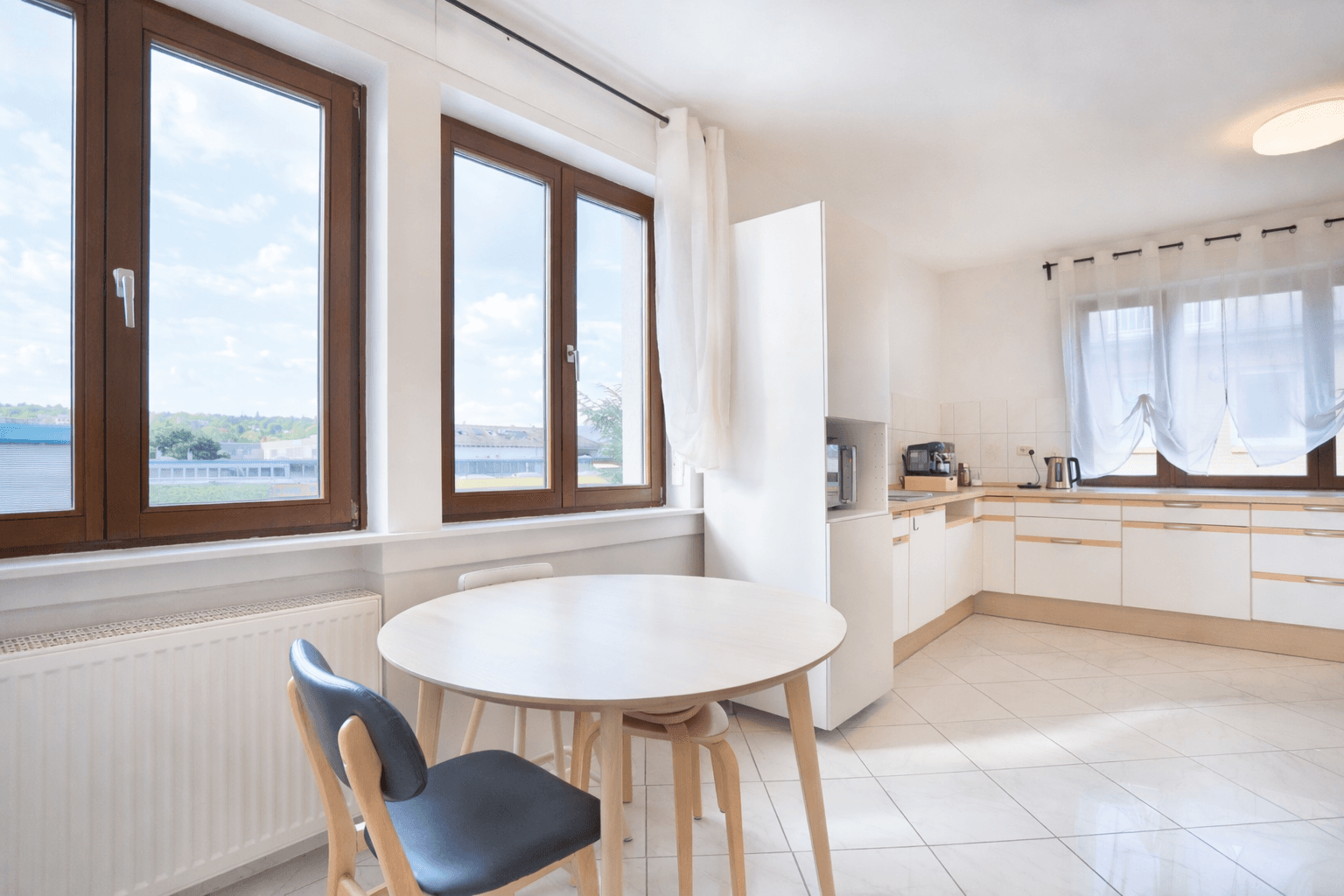 Prodej domu 251 m², pozemek 751 m², Bonhoefferstr.12, Frankfurt am Main, Hessen Prodej domu 251 m², pozemek 751 m², Bonhoefferstr.12, Frankfurt am Main, Hessen