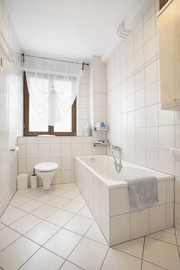 Prodej domu 251 m², pozemek 751 m², Bonhoefferstr.12, Frankfurt am Main, Hessen Prodej domu 251 m², pozemek 751 m², Bonhoefferstr.12, Frankfurt am Main, Hessen
