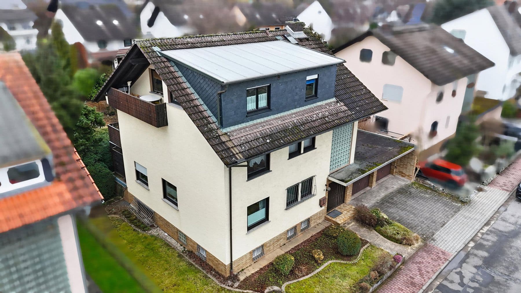 Prodej domu 190 m², pozemek 680 m², Bonhoefferstr.12, Bruchköbel, Hessen Prodej domu 190 m², pozemek 680 m², Bonhoefferstr.12, Bruchköbel, Hessen