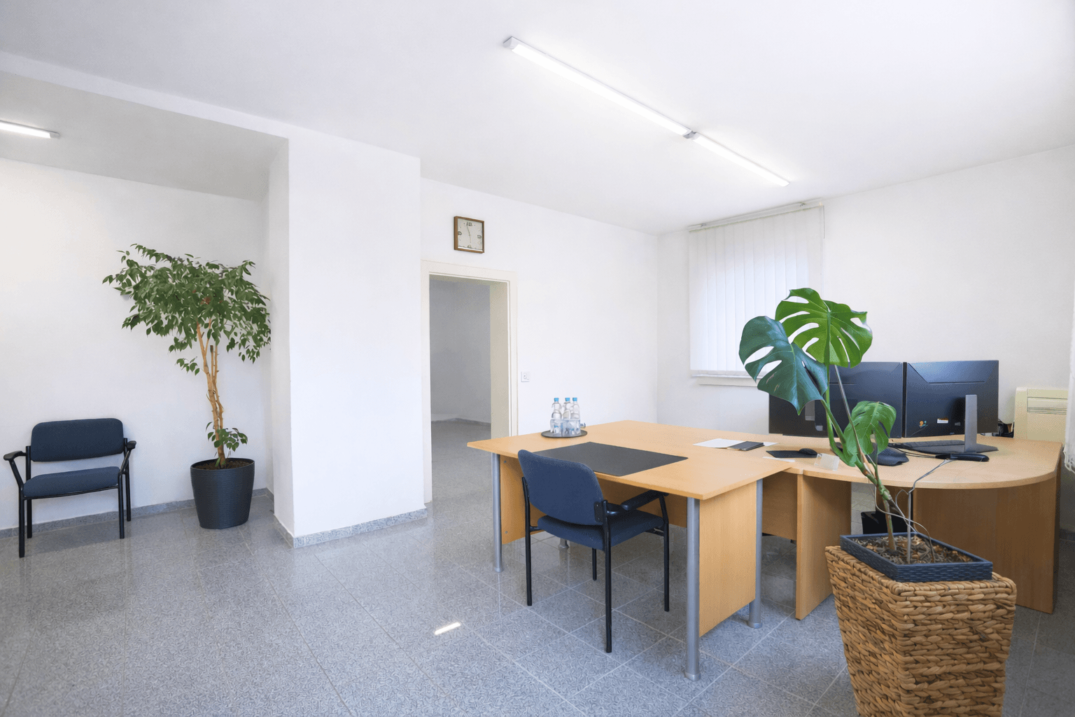 Prodej domu 251 m², pozemek 751 m², Bonhoefferstr.12, Frankfurt am Main, Hessen Prodej domu 251 m², pozemek 751 m², Bonhoefferstr.12, Frankfurt am Main, Hessen