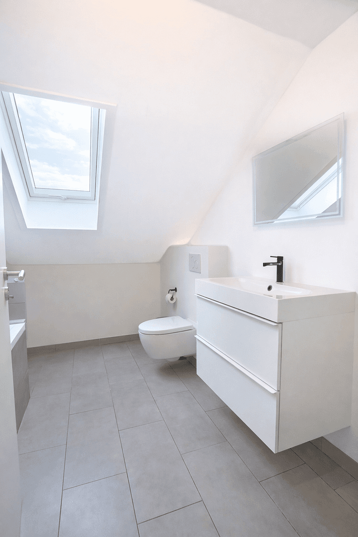 Prodej domu 251 m², pozemek 751 m², Bonhoefferstr.12, Frankfurt am Main, Hessen Prodej domu 251 m², pozemek 751 m², Bonhoefferstr.12, Frankfurt am Main, Hessen