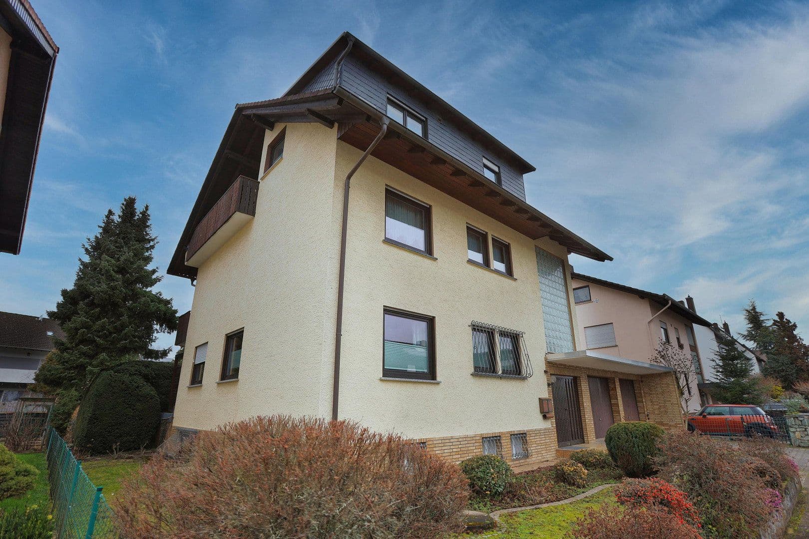 Prodej domu 190 m², pozemek 680 m², Bonhoefferstr.12, Bruchköbel, Hessen Prodej domu 190 m², pozemek 680 m², Bonhoefferstr.12, Bruchköbel, Hessen