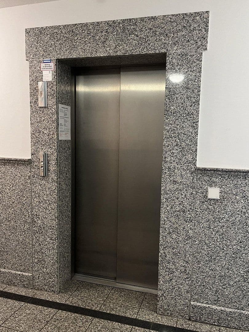 Pronájem bytu 2+1 56 m², Schnorrstraße 12, Leipzig, Sasko Pronájem bytu 2+1 56 m², Schnorrstraße 12, Leipzig, Sasko