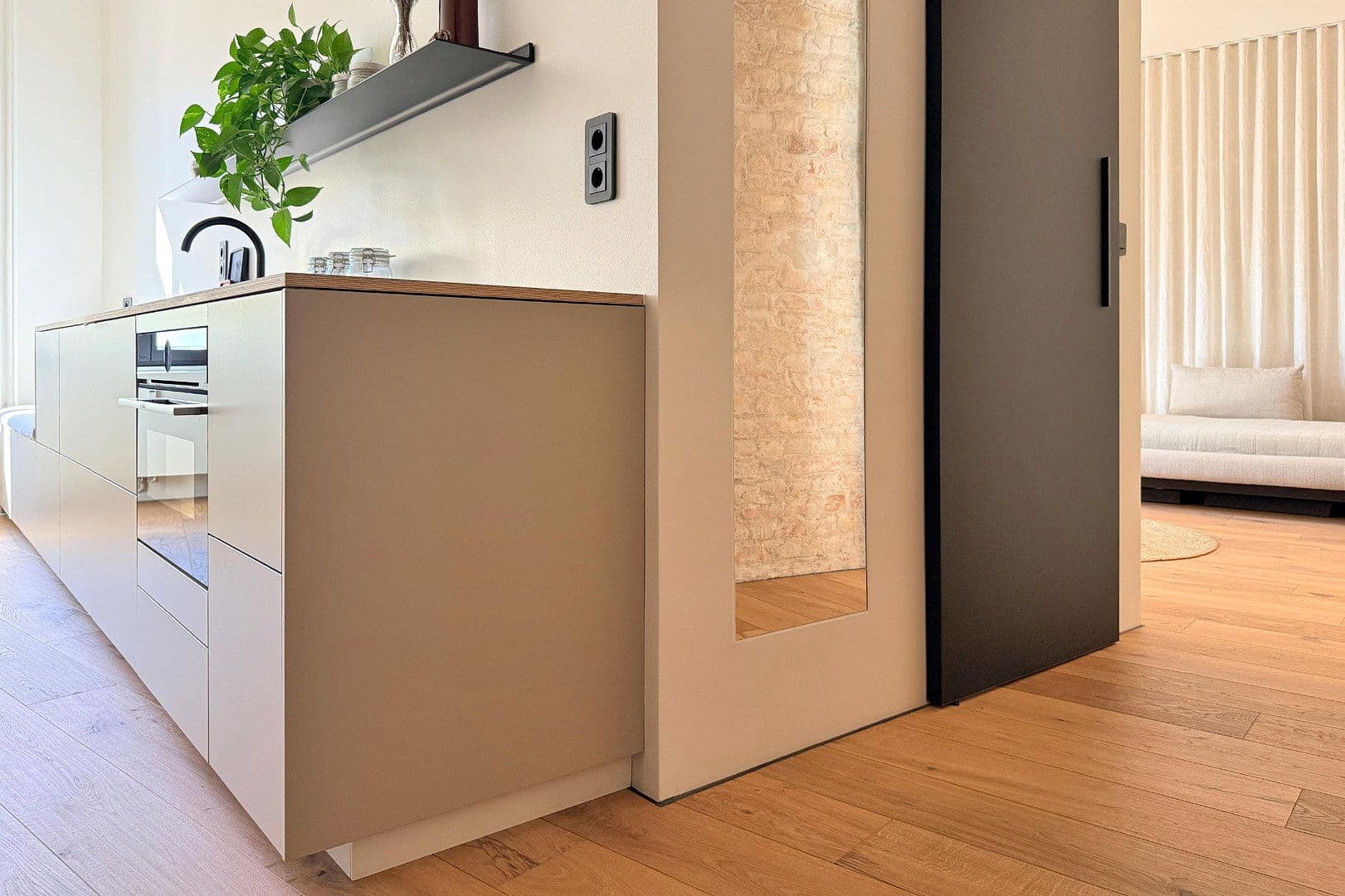 Prodej bytu 1+1 43 m², Berlin, Berlín Prodej bytu 1+1 43 m², Berlin, Berlín