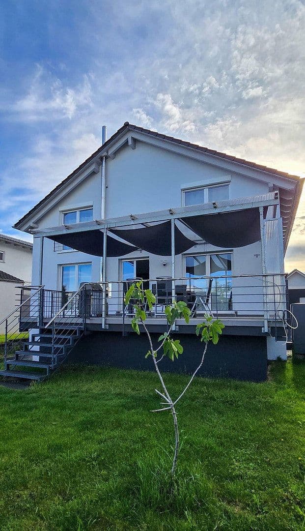 Prodej domu 260 m², pozemek 620 m², Dettenheim, Bádensko-Württembersko Prodej domu 260 m², pozemek 620 m², Dettenheim, Bádensko-Württembersko