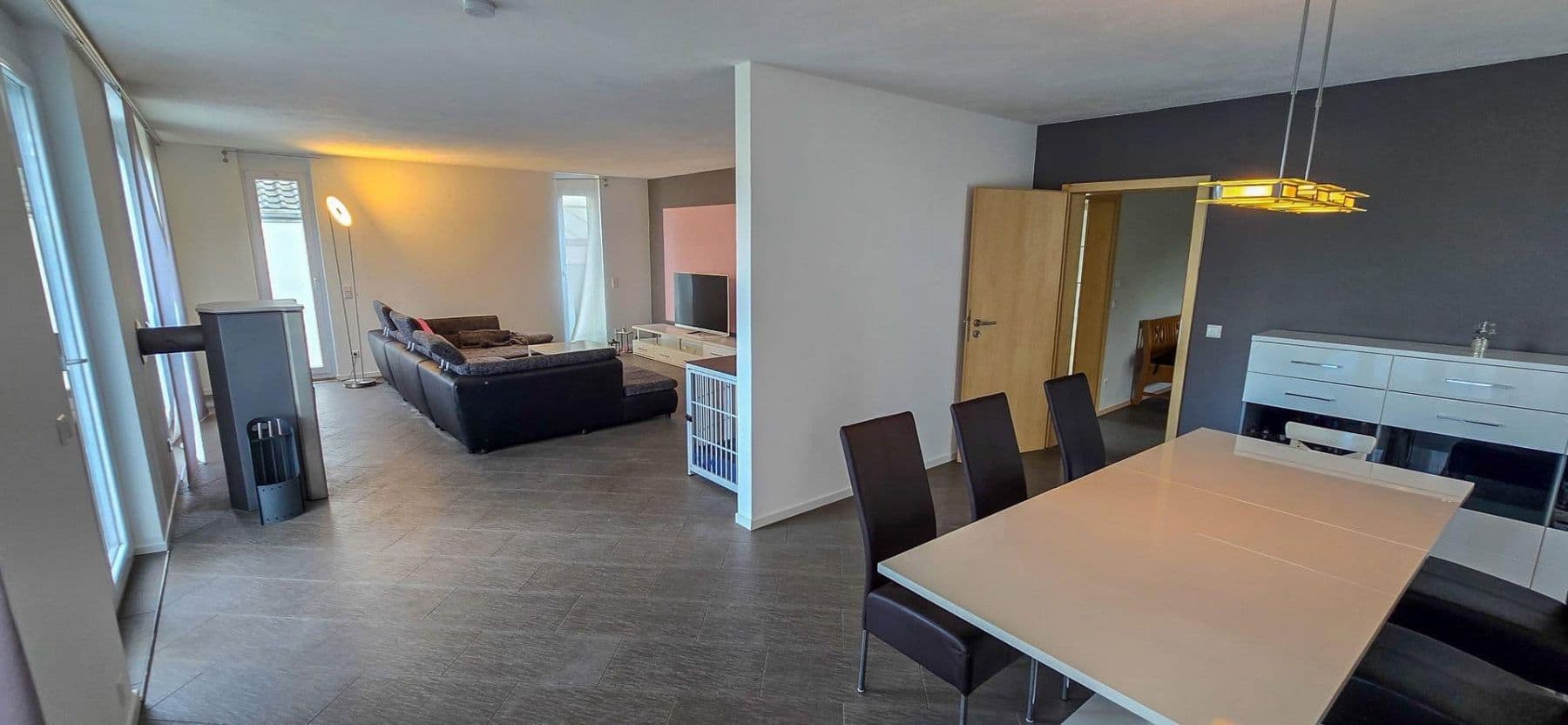 Prodej domu 260 m², pozemek 620 m², Dettenheim, Bádensko-Württembersko Prodej domu 260 m², pozemek 620 m², Dettenheim, Bádensko-Württembersko