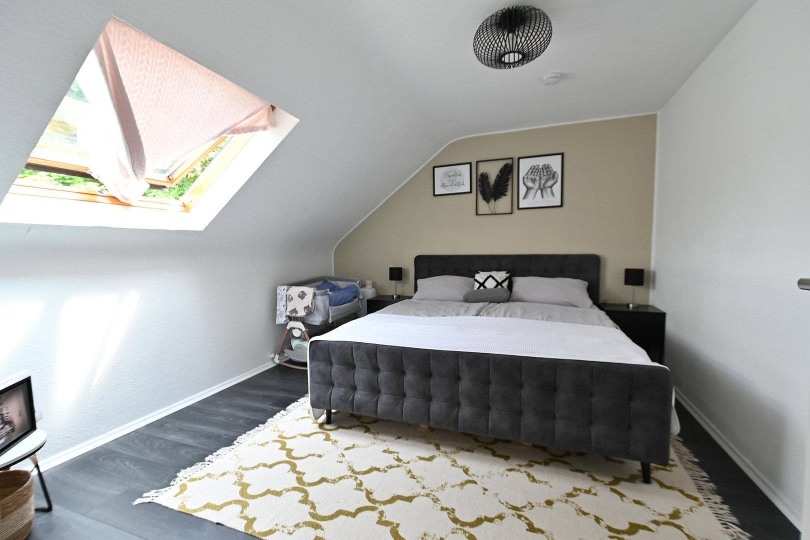 Pronájem bytu 3+1 60 m², Frankfurter Str.98, Köln, Severní Porýní-Vestfálsko Pronájem bytu 3+1 60 m², Frankfurter Str.98, Köln, Severní Porýní-Vestfálsko